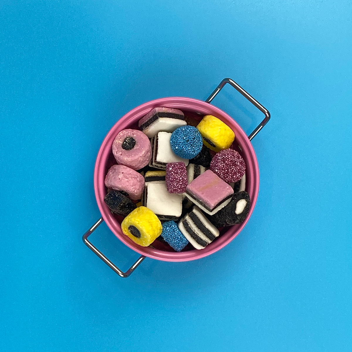 Liquorice Allsorts Gift Cube Retro Sweets